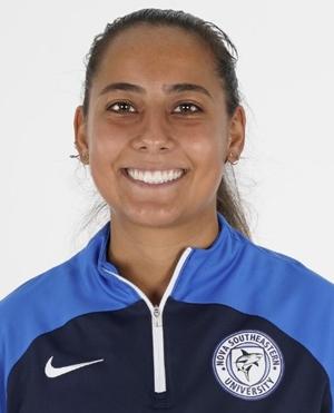 Camryn Fuentes | Assistant Coach